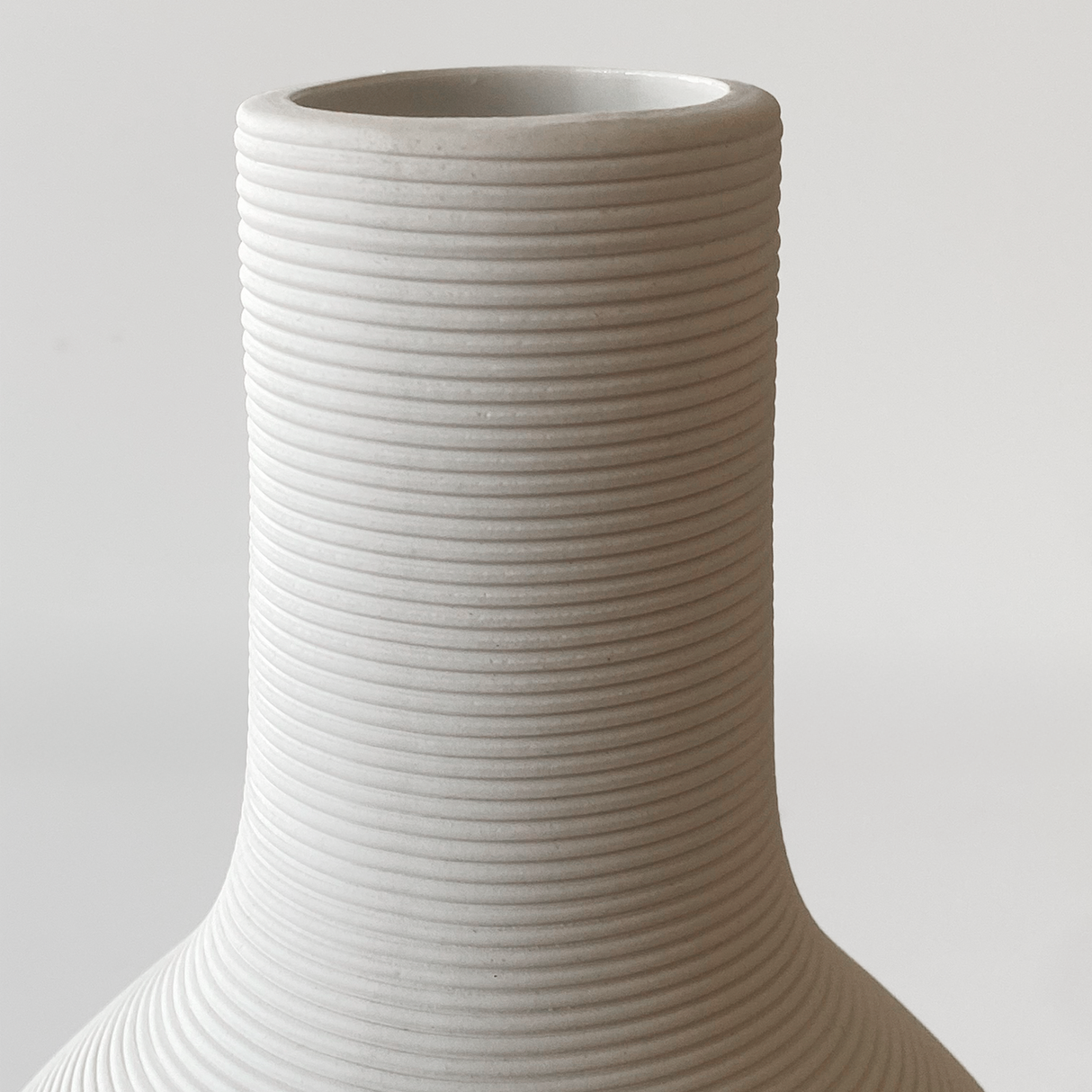 Florero de Cerámica Blanco Cuello Alto