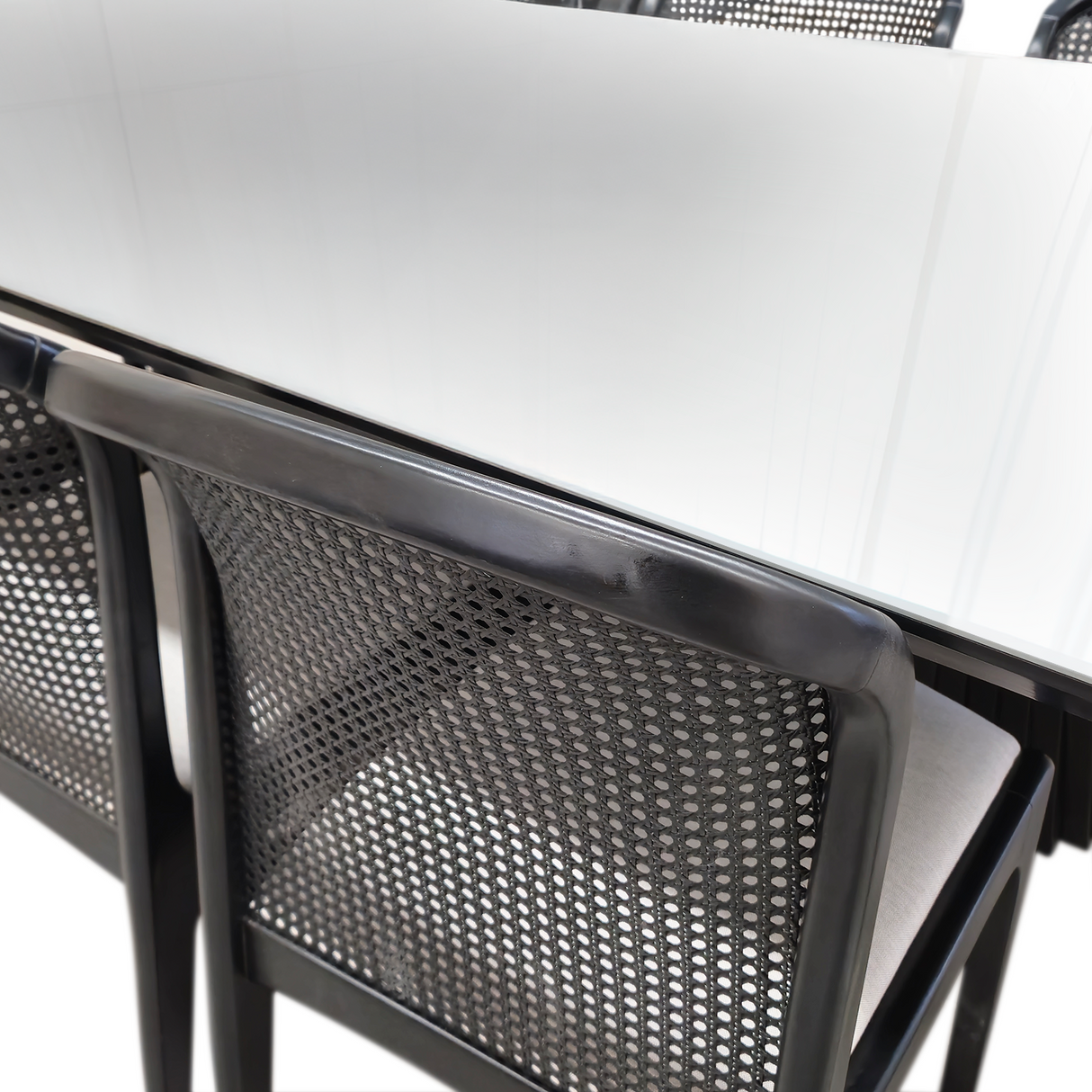 Mesa Dunas 2.20MT y 8 Sillas Isis Stock