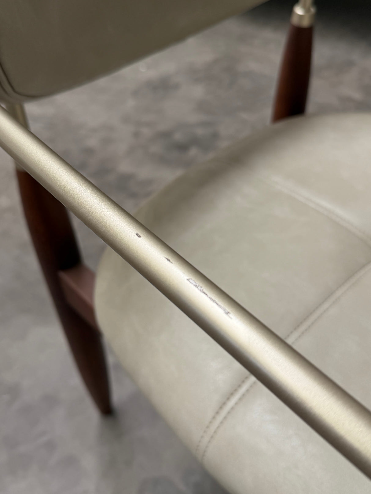 Silla Adara con Brazo AQ9010 COR20 CP. Outlet S/CAMBIO NI DEVOLUCIÓN