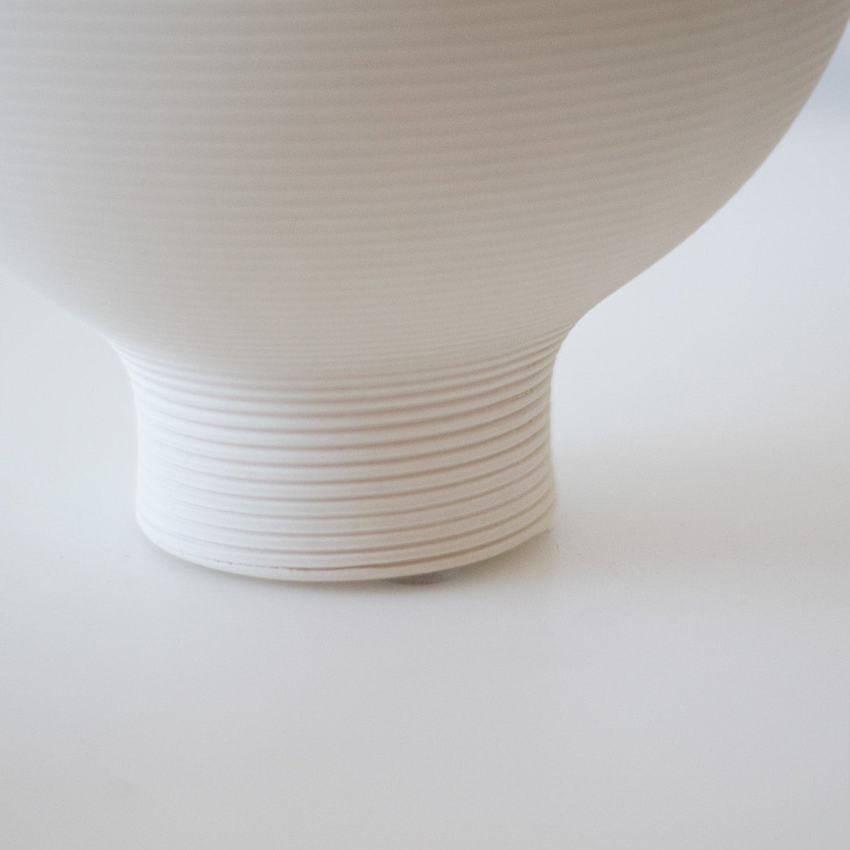 Jarrón Decorativo Bola Redonda Kelida Porcelana