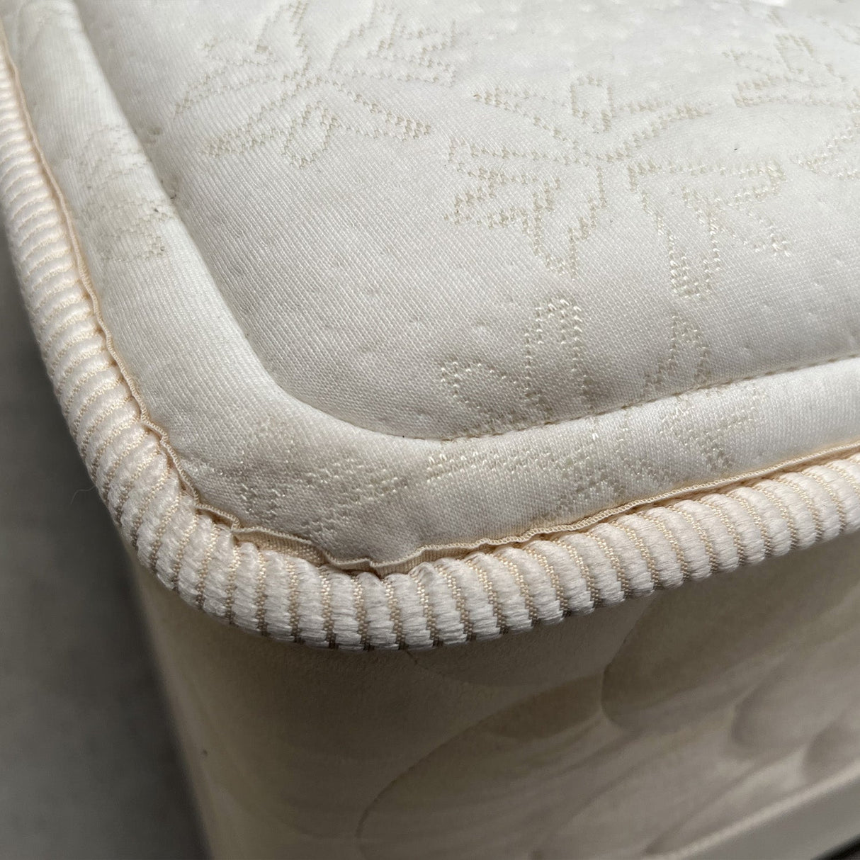 Cama Elevatto 2 plazas Outlet S/CAMBIO NI DEVOLUCIÓN Re Decora