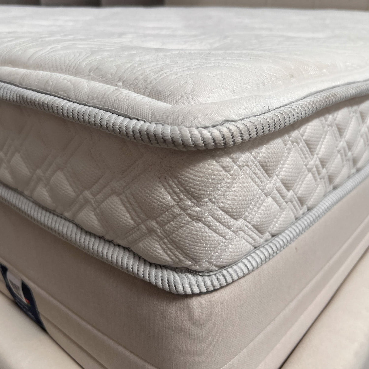 Cama Completa Ravena 1005 Queen Outlet S/CAMBIO NI DEVOLUCIÓN Re Decora