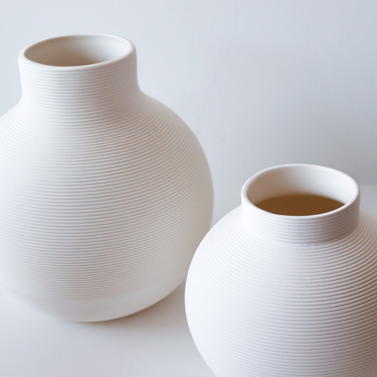 Florero de Cerámica Blanco Redondo Pequeño Kelida Porcelana