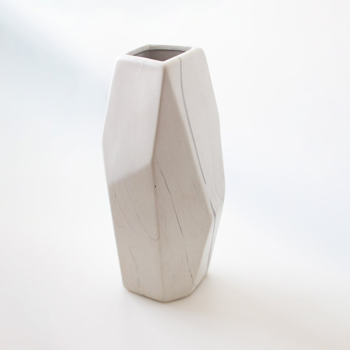 Jarrón Geométrico Grande Kelida Porcelana