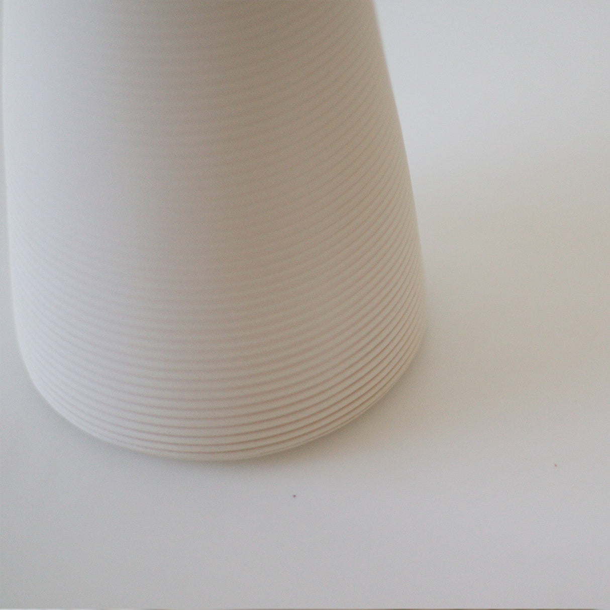 Jarrón Silent Kelida Porcelana