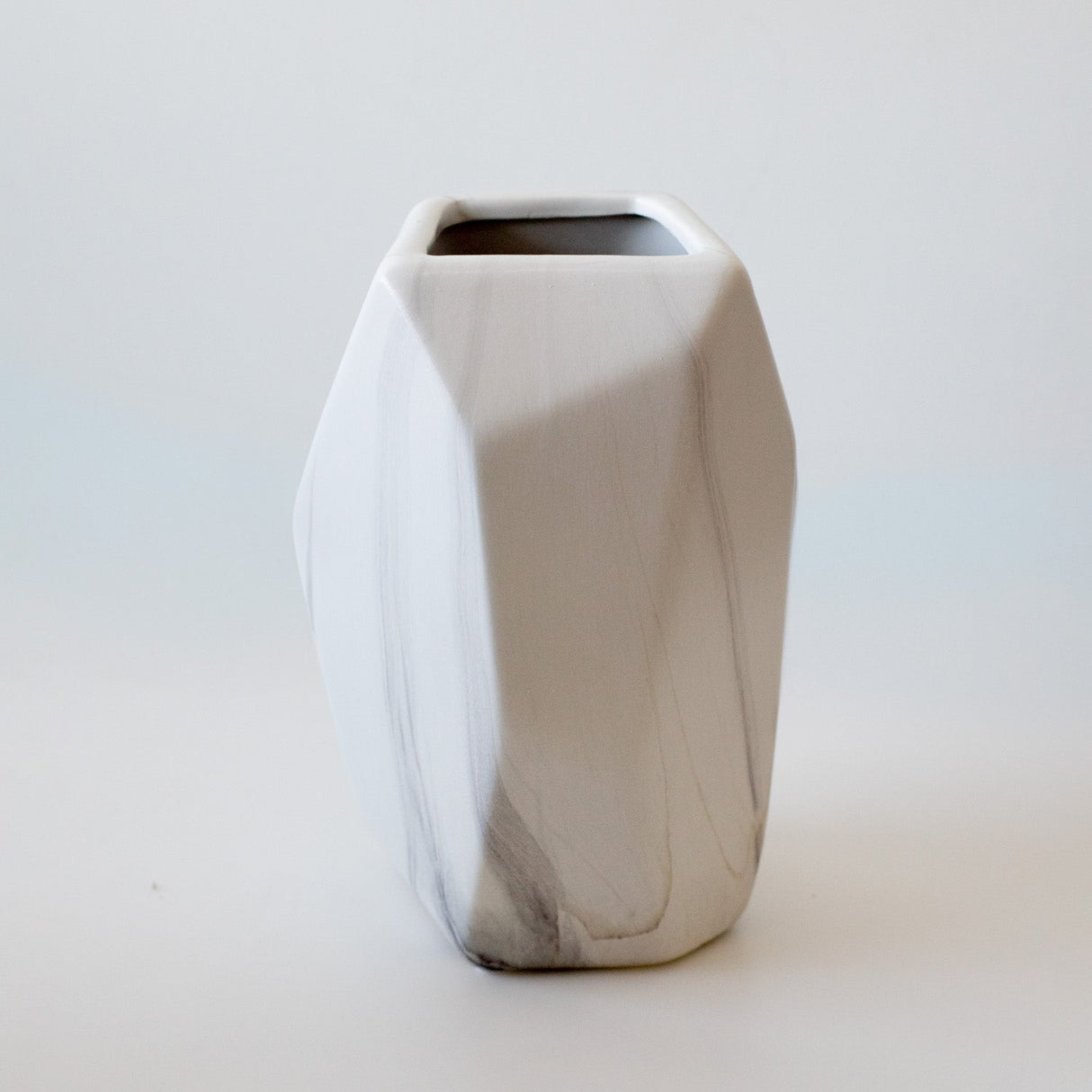 Jarrón Geométrico Mediano Kelida Porcelana