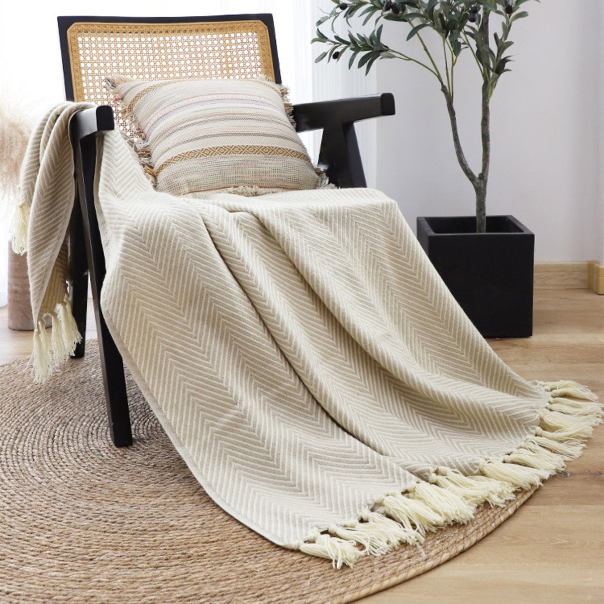 Manta Tejida Clásica con Flecos