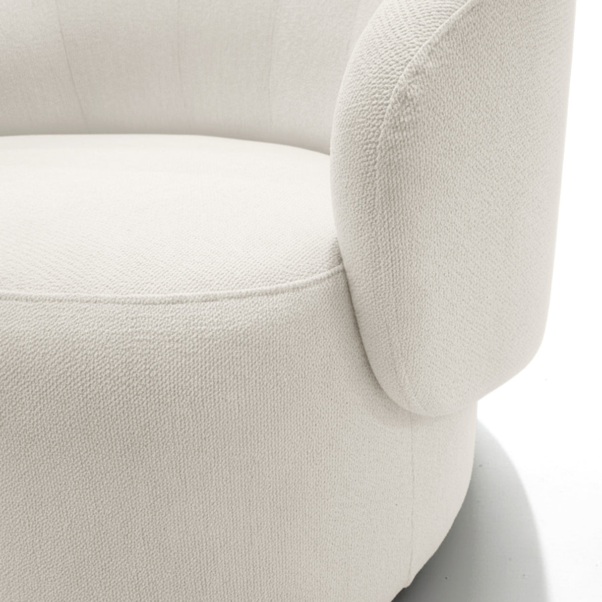 poltrona giratoria color beige claro