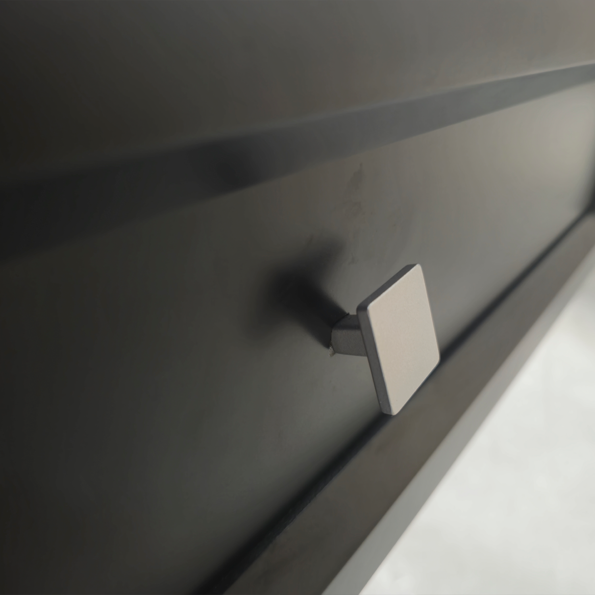 Velador Eva Negro Outlet S/CAMBIO NI DEVOLUCIÓN Re Decora