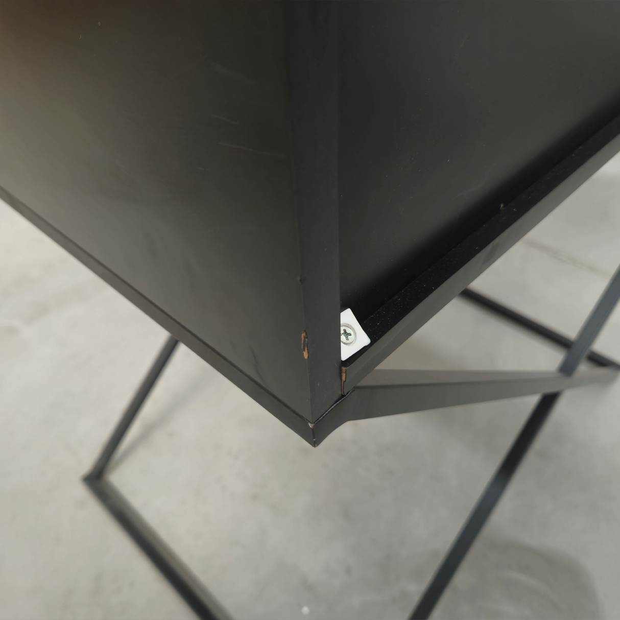 Velador Eva Negro Outlet S/CAMBIO NI DEVOLUCIÓN Re Decora