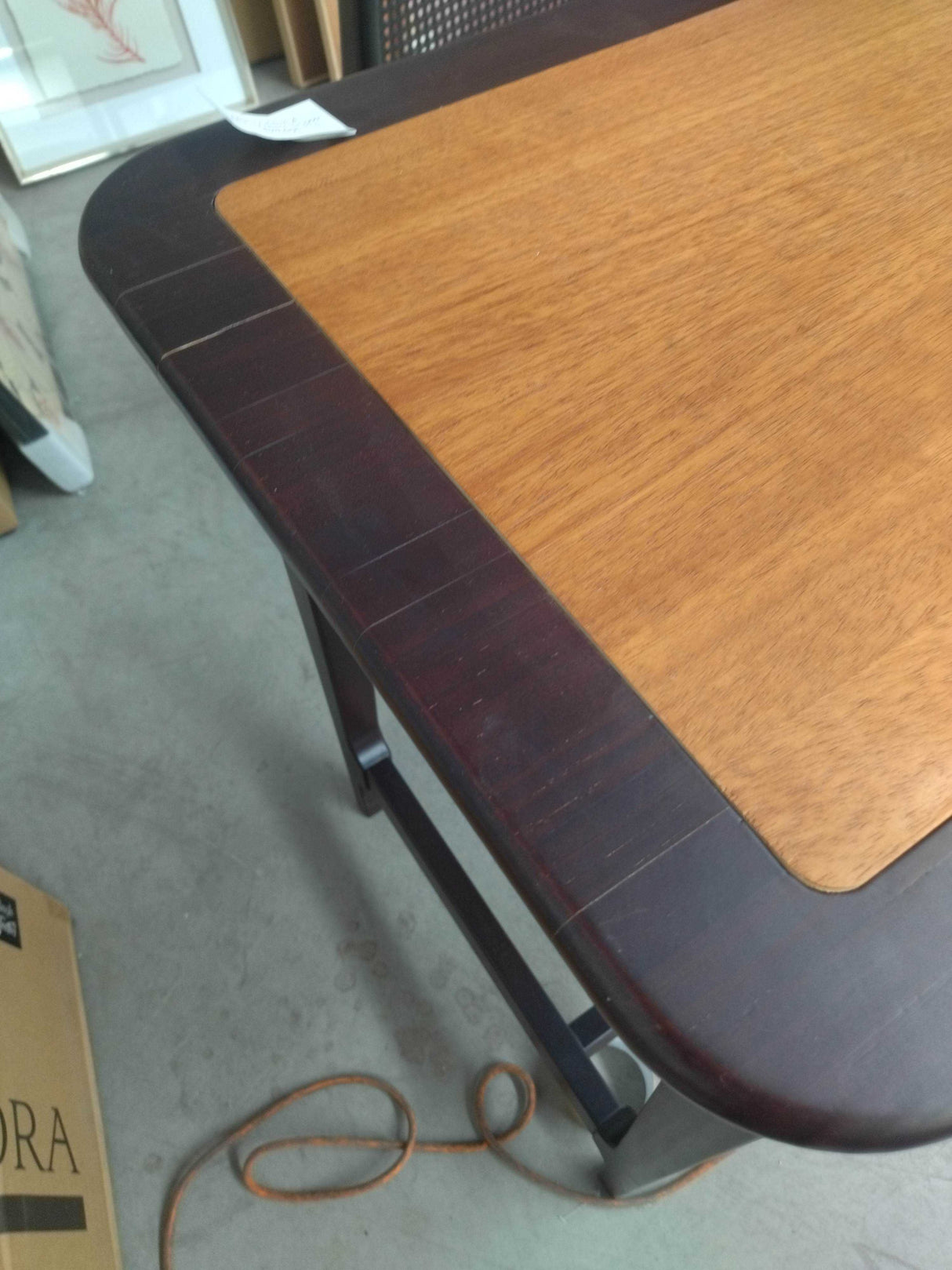 Escritorio Clásico Chocolate Outlet S/CAMBIO NI DEVOLUCIÓN