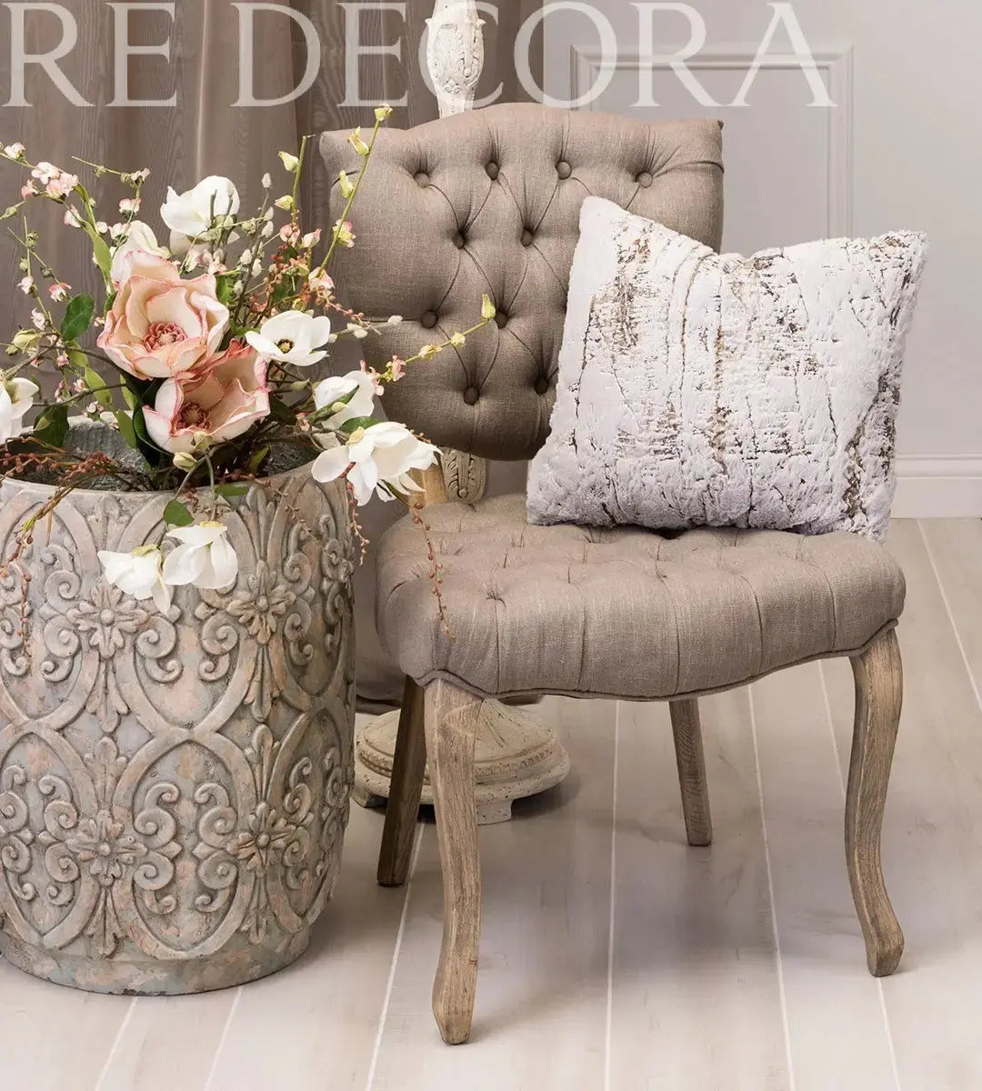 Silla Ocasional Addison Tufted