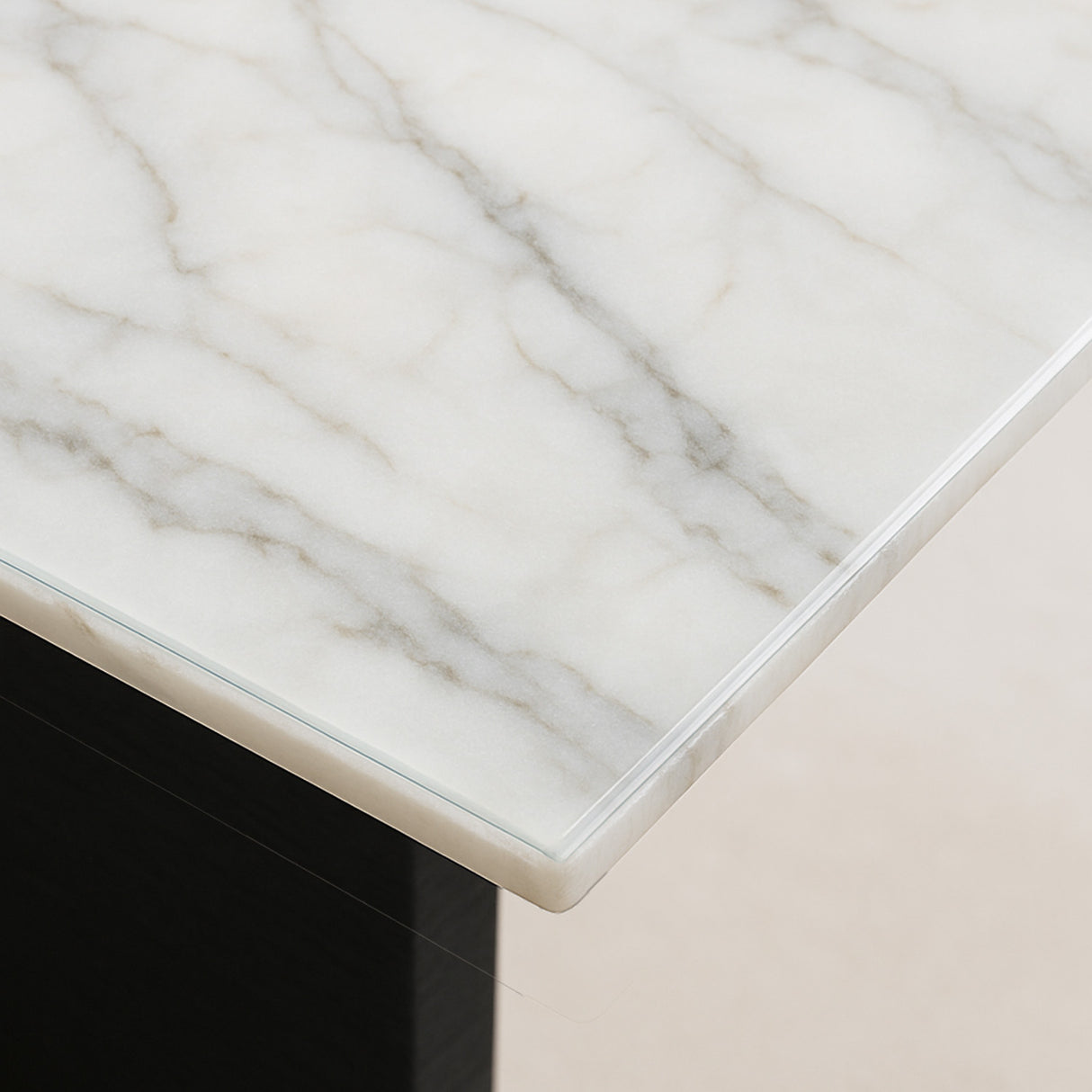 Mesa de comedor Ágata y Silla Jadem