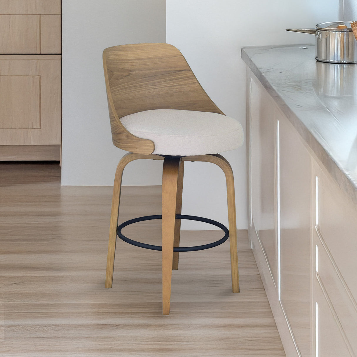 Piso bar de madera
Silla alta giratoria
Banco de bar moderno
Silla giratoria para bar
Asiento alto de madera
Banco de bar con respaldo
Silla de barra resistente
Mobiliario para cocina
Piso bar elegante y cómodo
Silla de bar ergonómica