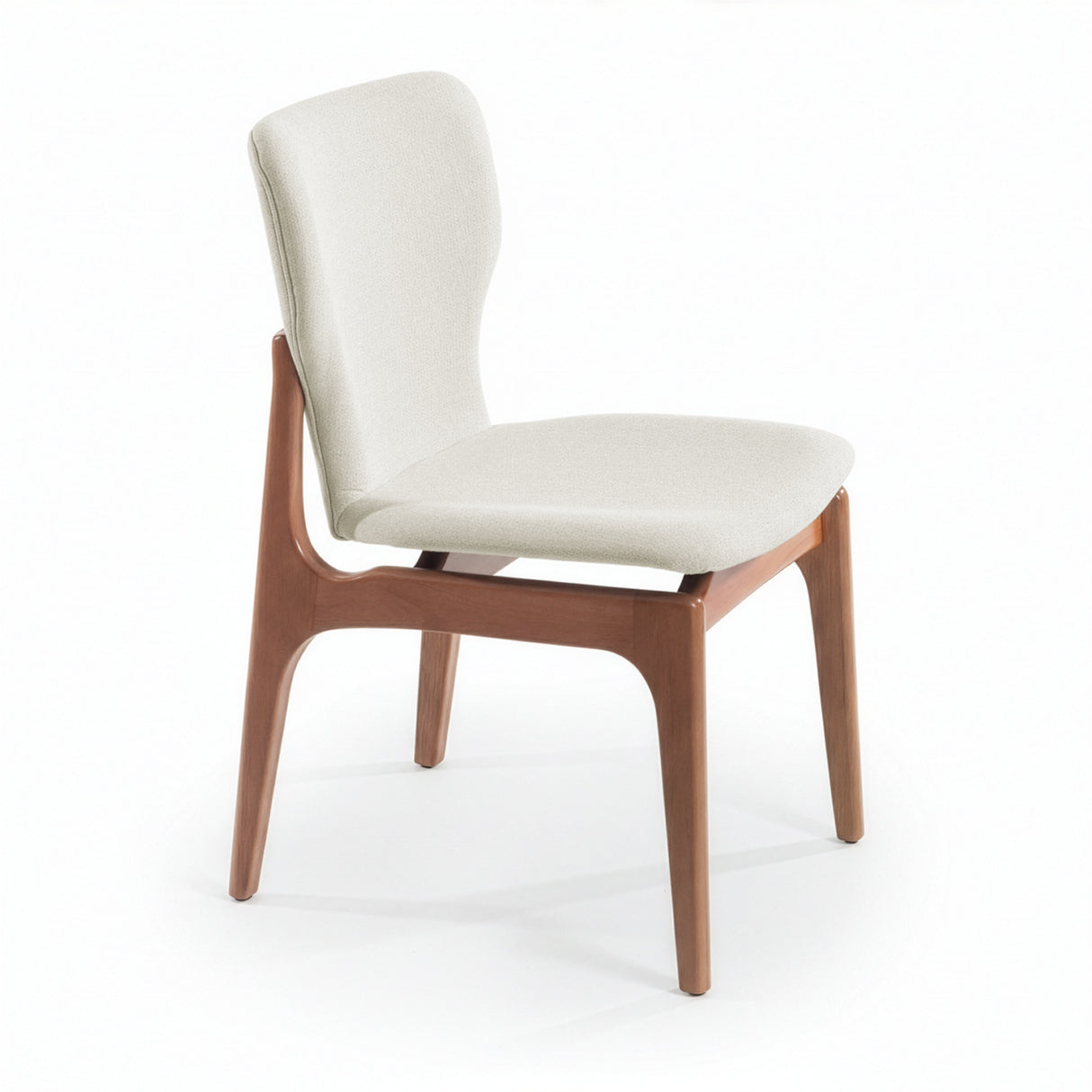 Silla de madera con asiento y respaldo acolchado ergonómico color vainilla.