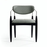 Silla acolchada de madera con brazo de acero color gris y negro.