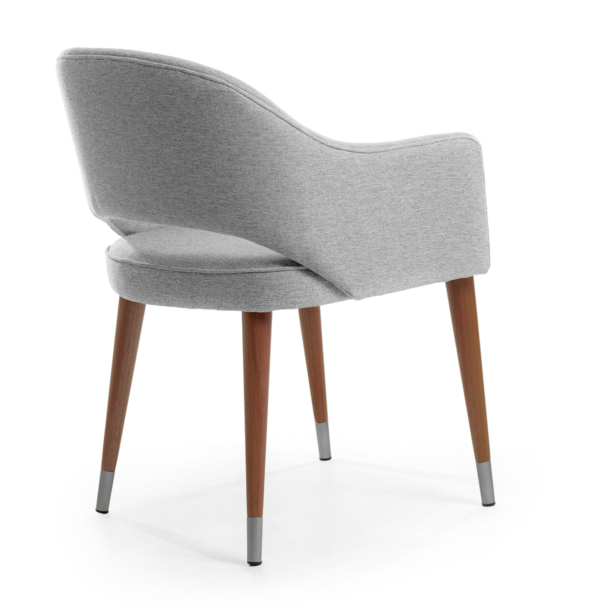 Silla acolchada con respaldo abierto color gris.