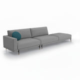 Sofá de terraza con pouf