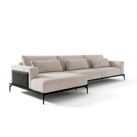 Sofá con chaise longue de tres cuerpos.