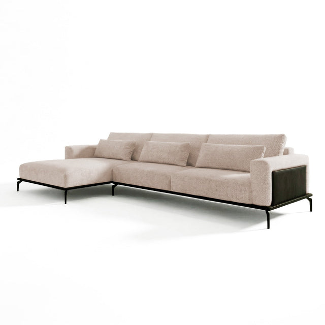 Sofá con chaise longue de tres cuerpos.