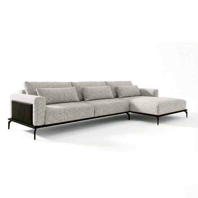 Sofá con chaise longue de tres cuerpos.