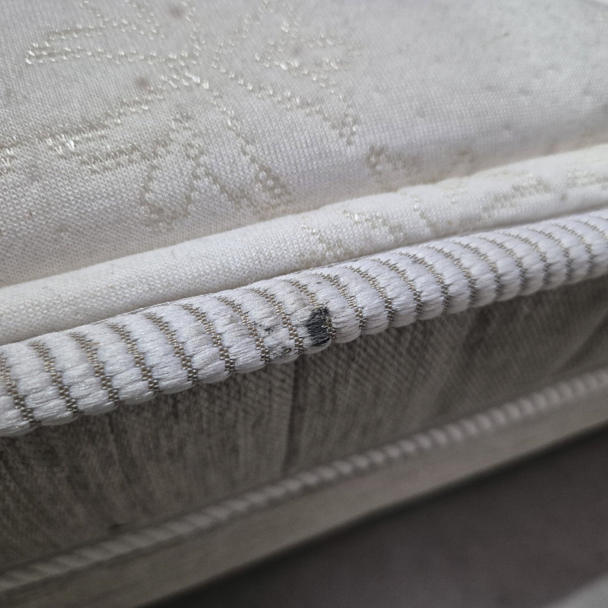 Cama Magnific para Mascotas S/CAMBIO NI DEVOLUCIÓN Re Decora