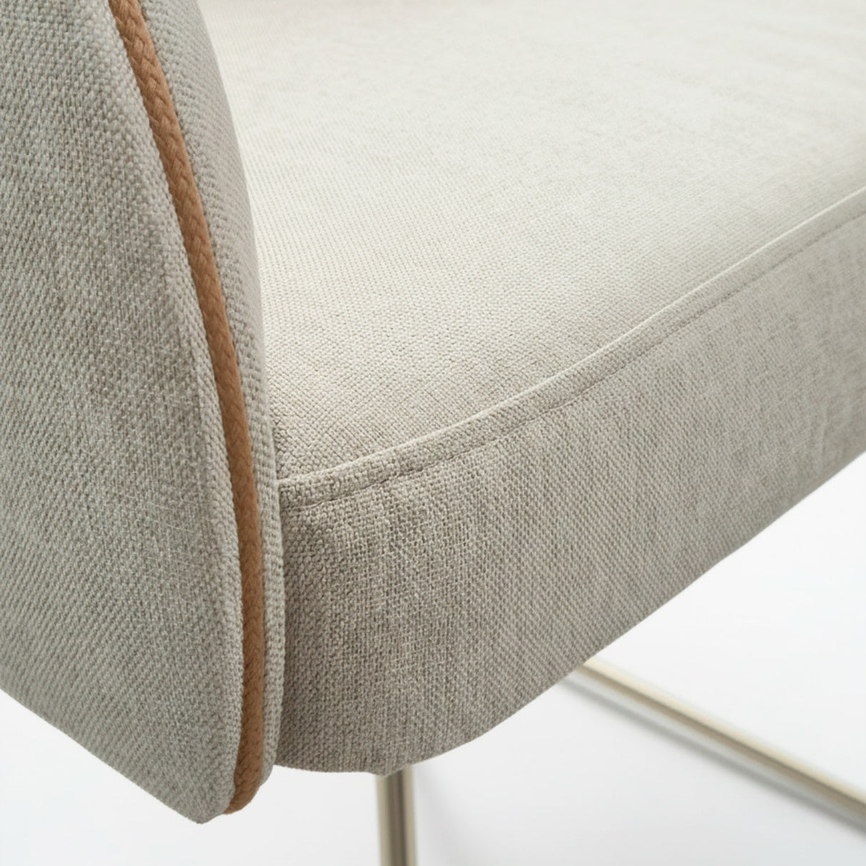 Poltrona Kesia CP. RO. FO. TEC:300 Piccolo Bege 361 Stock