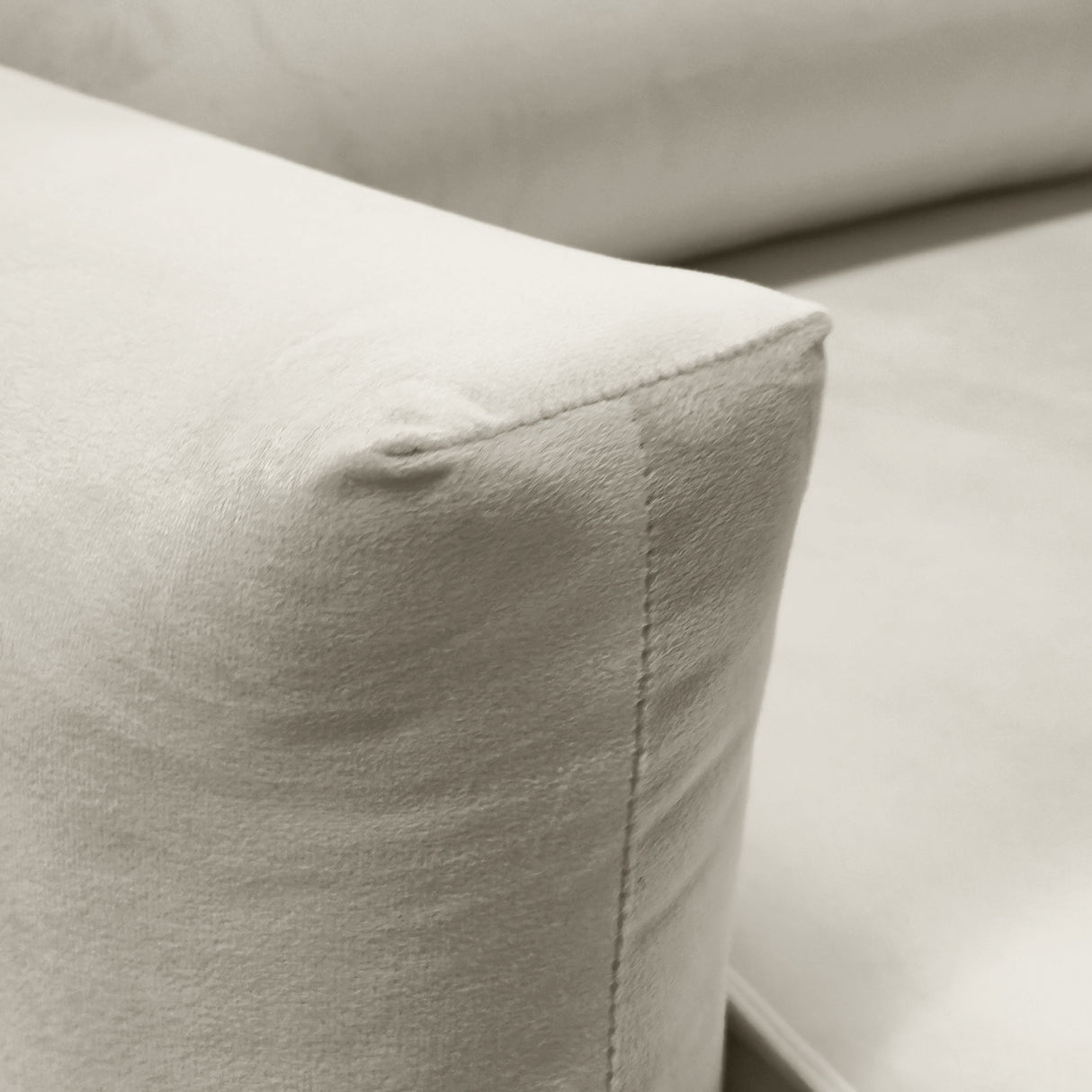 Sofá 2 Cuerpos Santiago Tela Beige - 1.70m Stock