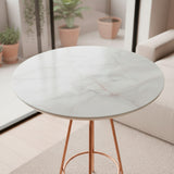 Mesa alta para terraza cubierta de mármol y detalles en dorado. 