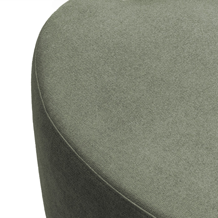 IMG 03 POLTRONA SAMBAQUI STOCK.jpg__PID:a291b932-e254-48d2-8421-ffa0b021b776