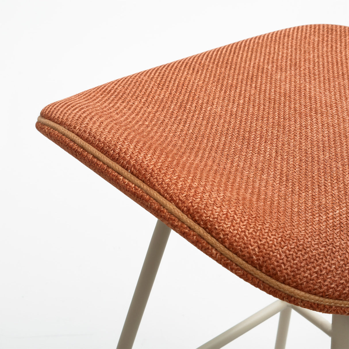 Piso Bar Giratorio Ketlin Stock