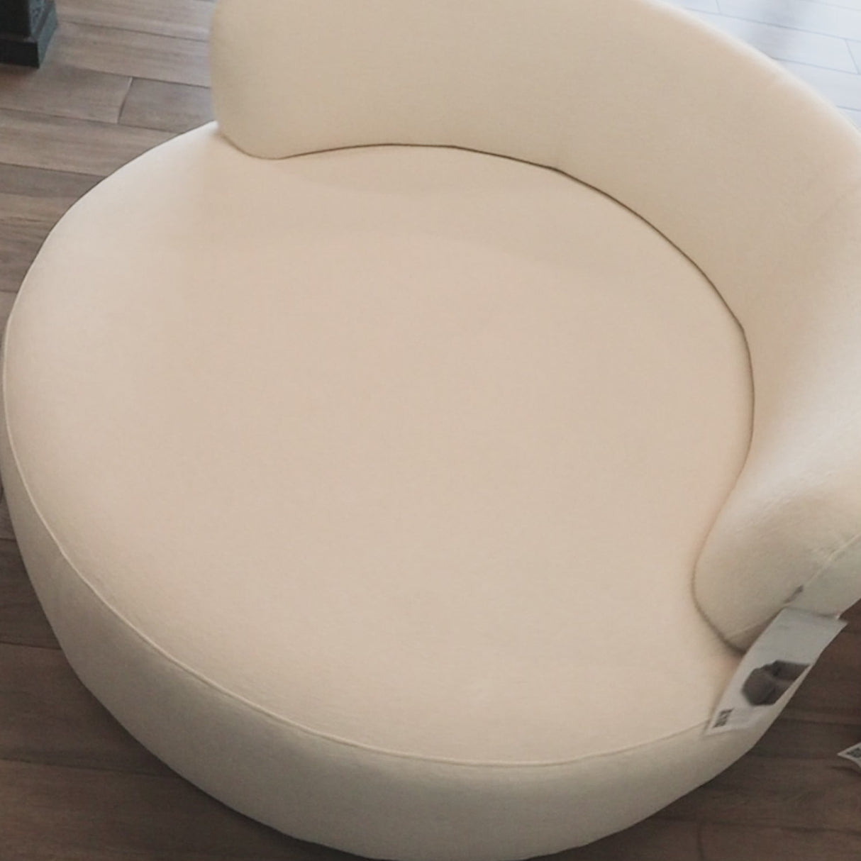 Poltrona con base giratoria Charlotte